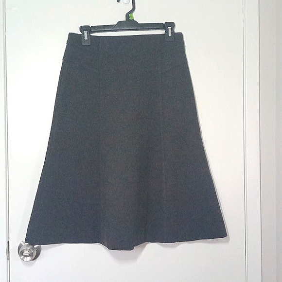 NY & Co skirt - Picture 2 of 14